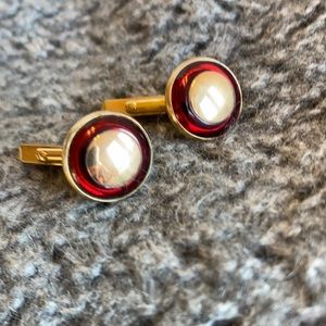 VTG SWANK gold tone & red round angled cuff links